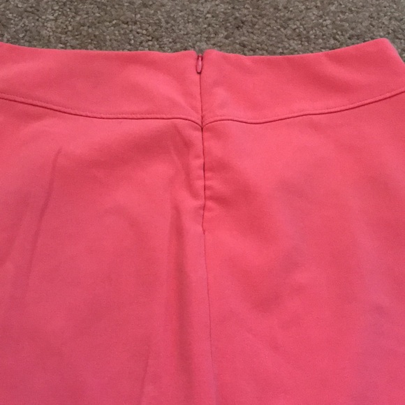 New York & Company 7th Avenue Suiting Collection midi coral size 2 skirt - Picture 4 of 5